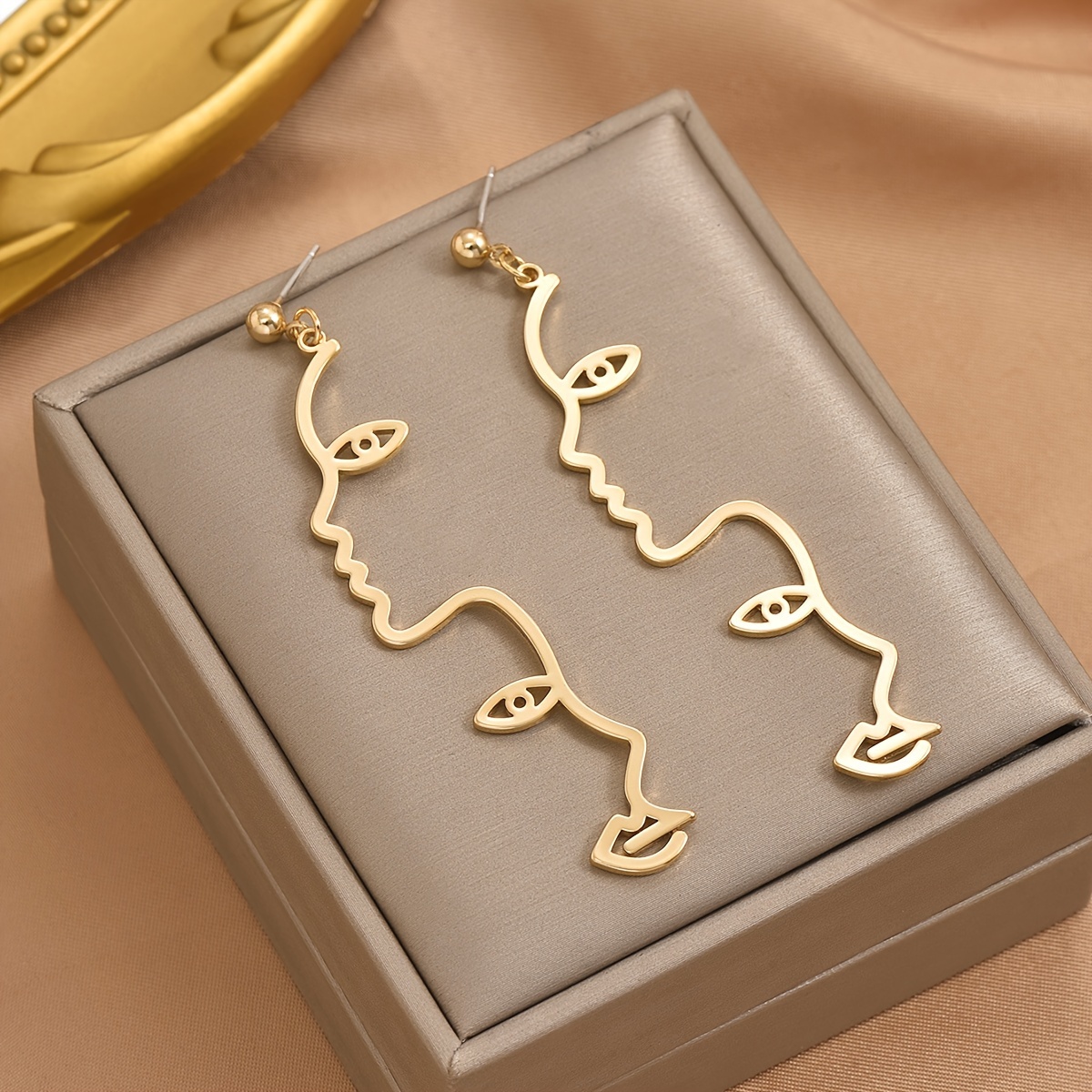 Stylish Double Face Line Dangle Earrings